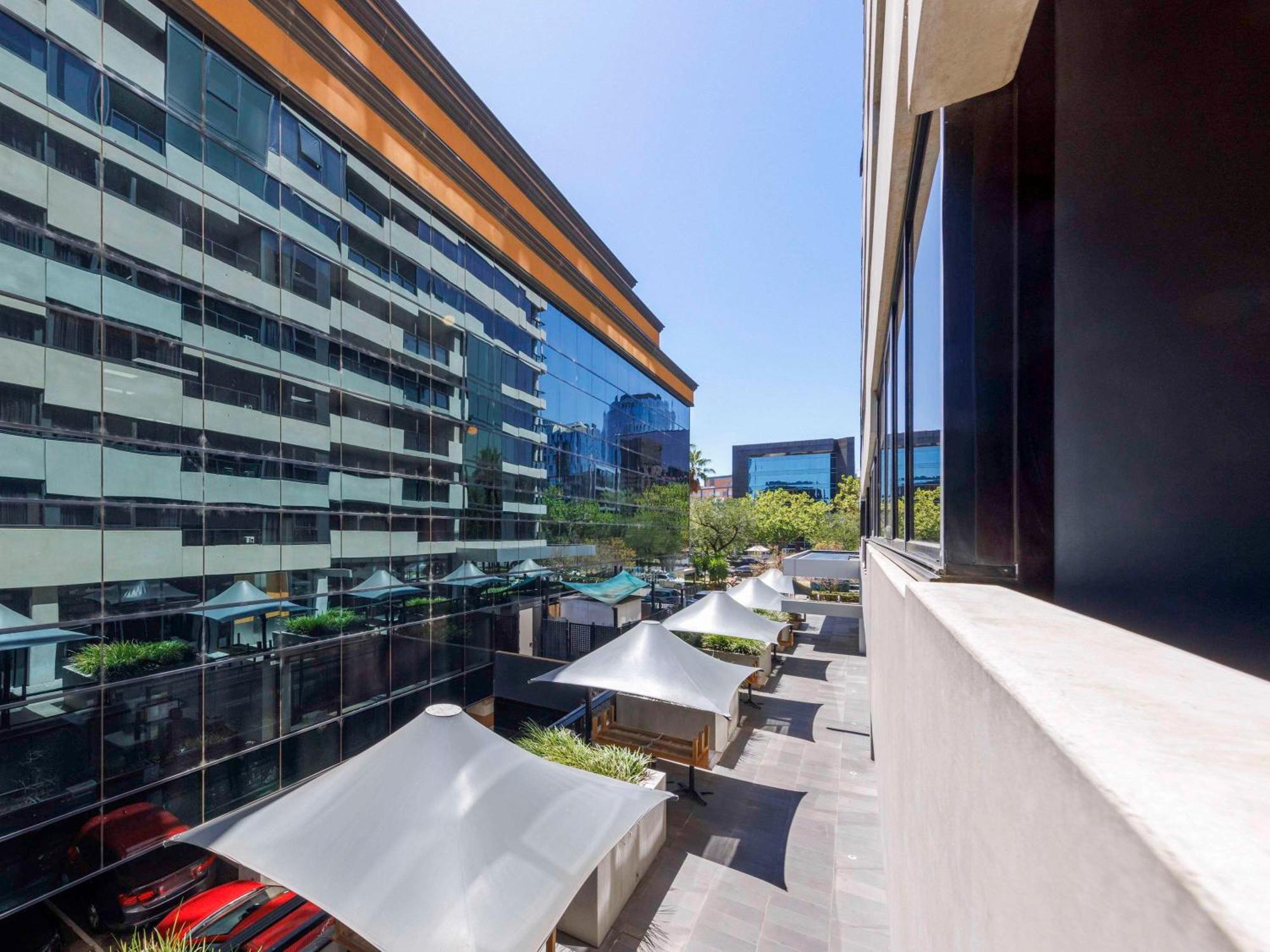 Mercure Melbourne St Kilda Road Экстерьер фото