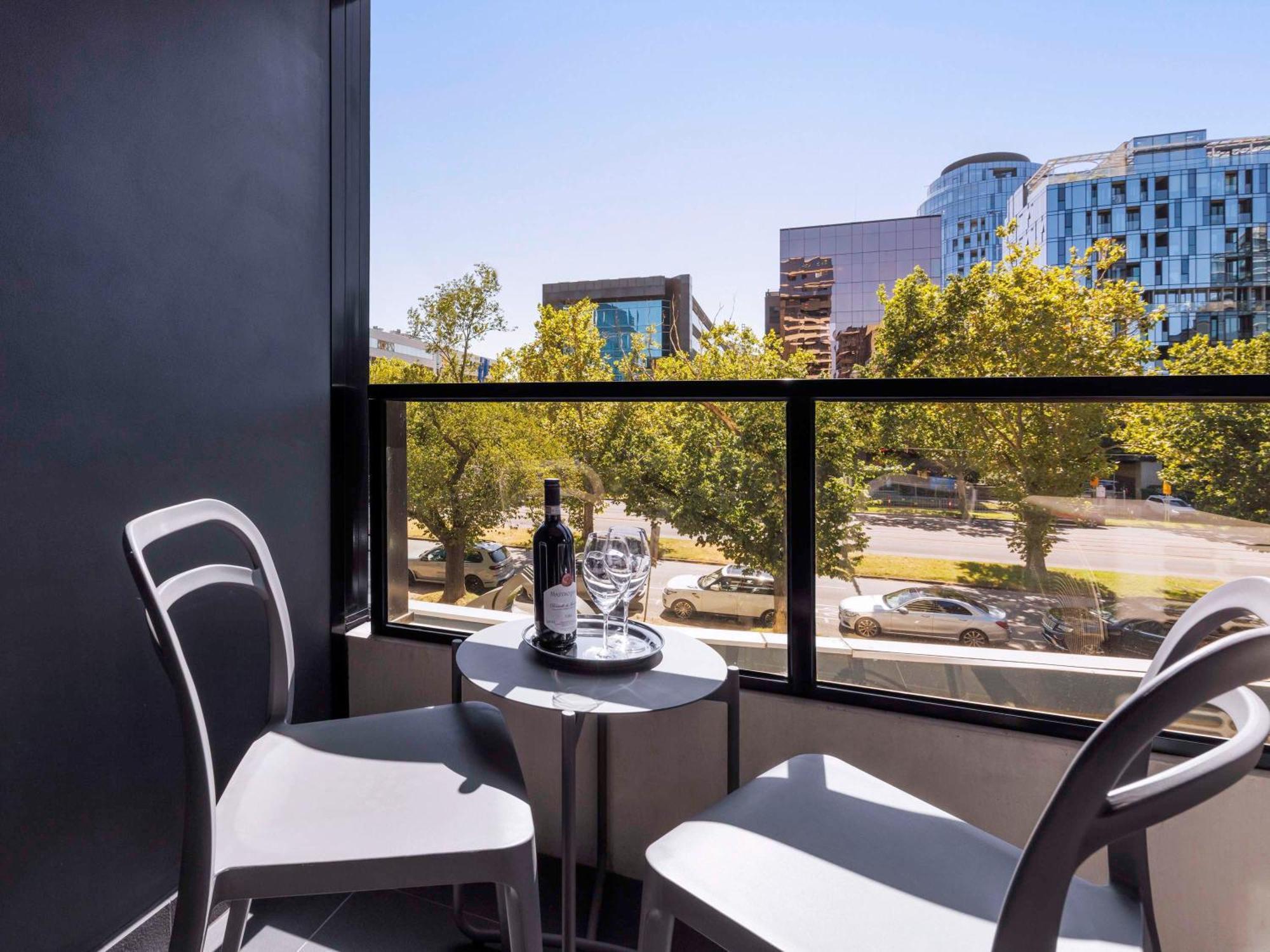 Mercure Melbourne St Kilda Road Экстерьер фото
